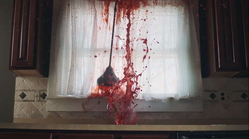 GirlOnTheThirdFloor3